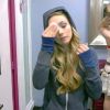 Démaquillage périlleux pour Fanny, qui ne doit surtout pas révéler ses tatouages (samedi 26 mai 2012 - Secret Story 6).