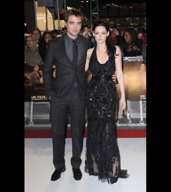 Robert Pattinson et Kristen Stewart le 16 novembre 2011