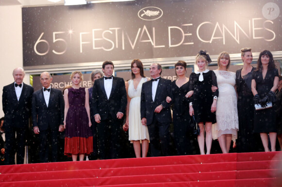 Guy Marchand, Ludivine Sagnier, Patrick Bruel, Marina Hands, Richard Bohringer, Julie Depardieu, Cécile de France et Romane Bohringer lors de la cérémonie de clôture du Festival de Cannes, le 27 mai 2012.
