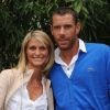 Sylvain Armand et sa femme lors de la 6e journée dans le village de Roland-Garros le 1er juin 2012 à Paris