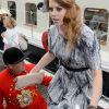 La princesse Beatrice d'York.
Elizabeth II avait réuni autour d'elle sur la barge royale Spirit of Chartwell le duc d'Edimbourg, le prince Charles et Camilla Parker Bowles, le prince William et Catherine, duchesse de Cambridge (Kate Middleton), et le prince Harry, pour la parade fluviale sur la Tamise du jubilé de diamant, le 3 juin 2012.