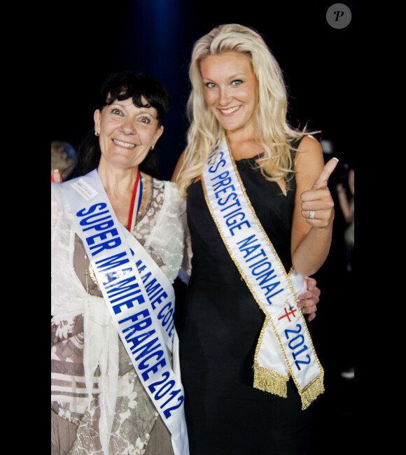 Noelle Jeanteau Degueurce, élue Super Mamie 2012, au Casino de Nice, le 3 juin 2012