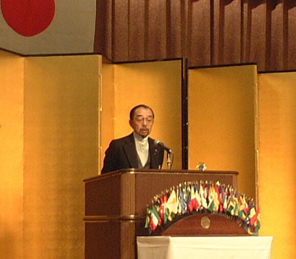 Le prince Tomohito de Mikasa (photo : en mars 2003), cousin germain de l'empereur Akihito du Japon, est mort le 6 juin 2012 à 66 ans des suites des multiples cancers contre lesquels il luttait depuis des années.