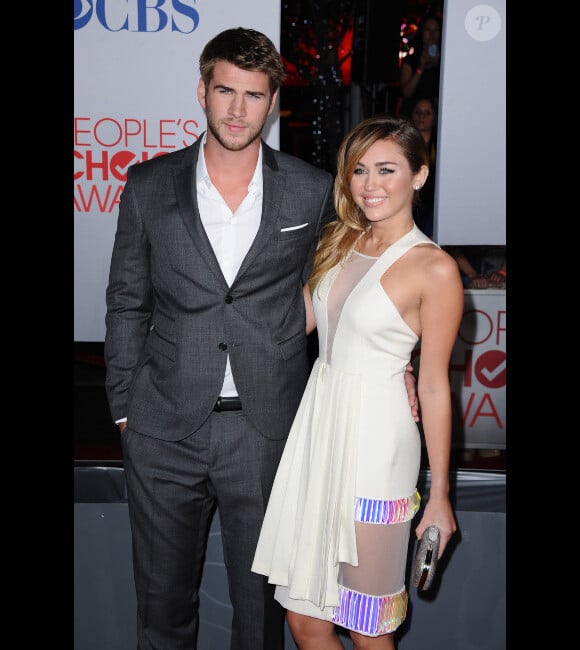 Liam Hemsworth et Miley Cyrus en janvier 2012 à Los Angeles