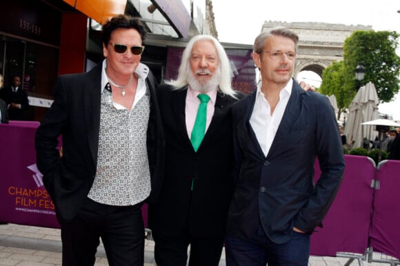 Donald Sutherland entouré de Lambert Wilson et Michael Madsen lors du Champs-Elysées Festival au Publicis à Paris le samedi 9 juin 2012