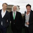 EXCLU. Donald Sutherland entouré de Michael Madsen et Lambert Wilson lors de l'hommage qui lui a été rendu à l'occasion du Champs-Elysées Film Festival à Paris au Publicis le samedi 9 juin 2012