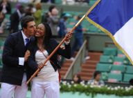 Roland-Garros 2012 : Laura Flessel reçoit le drapeau olympique avant la finale