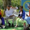 Michelle et Barack Obama en compagnie de leur filles Malia et Sasha et de leur chien Bo, à Washington, le 9 avril 2012.