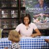 Michelle Obama signe son livre dans une librairie de Washington, le 12 juin 2012.