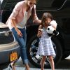 Suri Cruise et sa maman Katie Holmes dans les rues de New York le 14 juin 2012