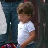 Penélope Cruz et Javier Bardem quittent Los Angeles le 17 juin 2012 avec leur adorable fils Leo
