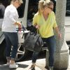 Séance shopping pour Hilary Duff et sa maman, le mardi 19 juin 2012, à Los Angeles.