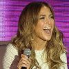 Jennifer Lopez, hilare, savoure son retour sur le continent sud-américain au cours d'un passage sur le plateau de l'émission Dreaming To Sing. Buenos Aires, le 20 juin 2012.