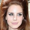 Lana Del Rey quitte son hôtel à Londres le 24 juin 2012 