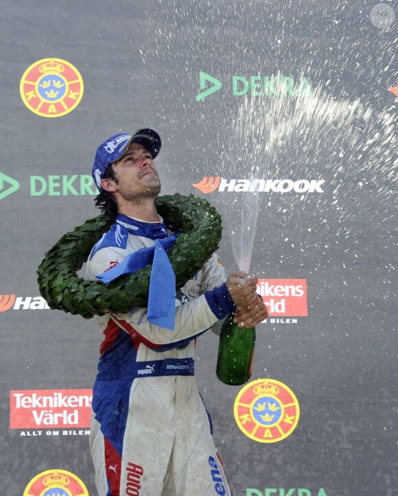 Le prince Carl Philip de Suède a remporté le 16 juin 2012 une manche de GT-Sprint Cup dans la catégorie BGT, à Göteborg.