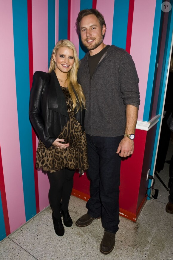 Jessica Simpson et Eric Johnson à New York, le 1er décembre 2011.