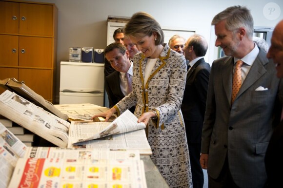 Visite de la rédaction du quotidien Grenz-Echo à Eupen. Le prince Philippe et la princesse Mathilde de Belgique étaient en visite en Communauté germanophone le 27 juin 2012.