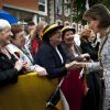 La princesse fait aussi rêver les moins jeunes ! Le prince Philippe et la princesse Mathilde de Belgique étaient en visite en Communauté germanophone le 27 juin 2012.