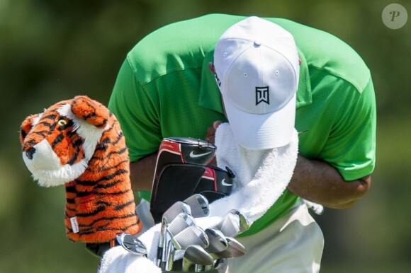 Tiger Woods a eu chaud le 30 juin 2012 lors du AT&T National à Bethesda avant de décrocher son 74e titre sur le circuit PGA