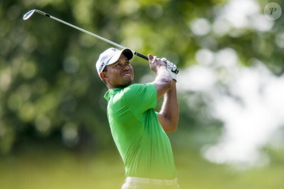 Tiger Woods le 30 juin 2012 lors du AT&T National à Bethesda avant de décrocher son 74e titre sur le circuit PGA