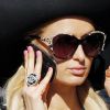 Paris Hilton, téléphone à l'oreille, à Los Angeles, le samedi 30 juin 2012.