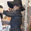 C'est les soldes : Paris Hilton s'offre une séance de shopping à Los Angeles, le samedi 30 juin 2012.