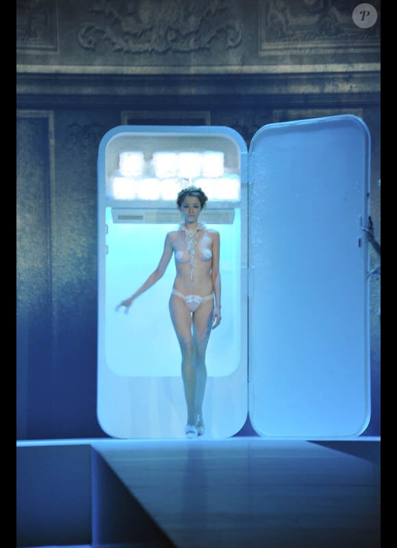 Défilé de mode haute couture Zahia automne-hiver 2012-2013 le 2 juillet 2012 à l'hôtel Salomon de Rothschild à Paris