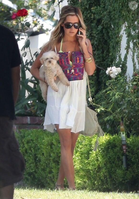 Ashley Tisdale à Malibu, le 2 juillet 2012.