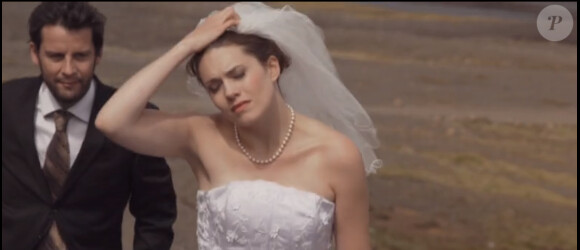 Alexis HK, image du clip Le Dernier présent, single-titre de l'album à paraître le 17 septembre 2012.