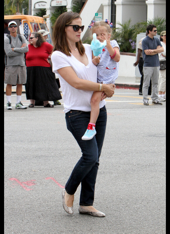 Jennifer Garner et Ben Affleck célèbrent le 4 juillet, fête nationale américaine, en compagnie de leurs deux filles Violet et Seraphina, à Los Angeles