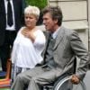 Mimie Mathy et Philippe Caroit sur le tournage de Joséphine, Ange gardien, à Paris, le 19 juin 2012