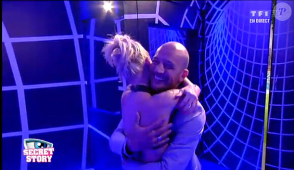 Virginie et Kevin dans l'hebdo de Secret Story 6 le vendredi 6 juillet 2012 sur TF1