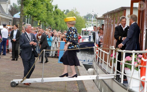 La reine Beatrix des Pays-Bas en visite dans la province de Fryslân le 6 juillet 2012.