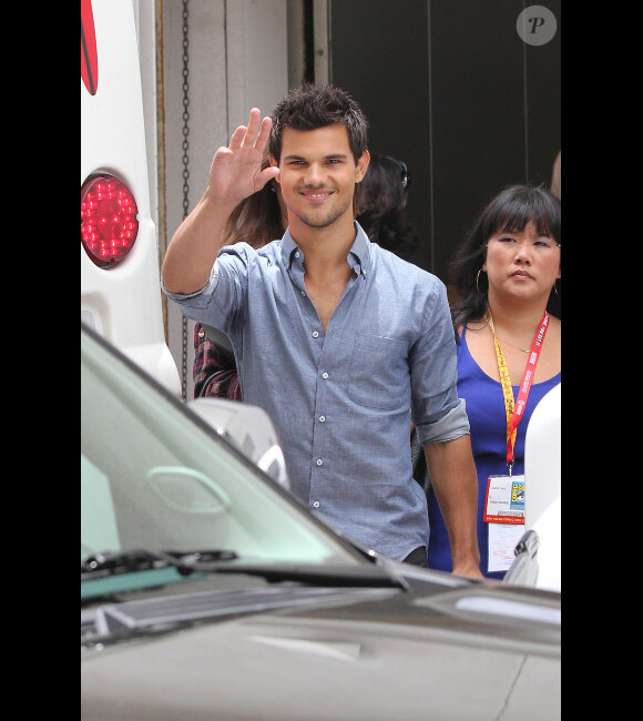 Taylor Lautner arrivant à la présentation durant le Comic-Con à San Diego de Twilight - chapitre 5 : Révélation (2ème partie) le 12 juillet 2012