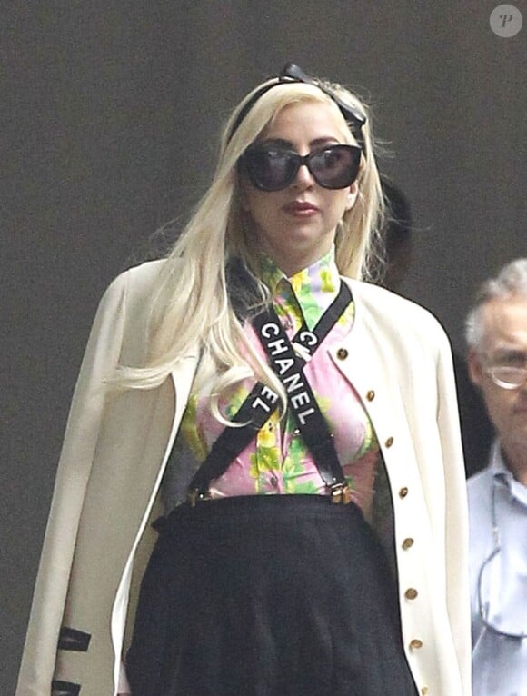 Lady Gaga devant le Chateau Marmont, à Los Angeles, le 12 juillet 2012.