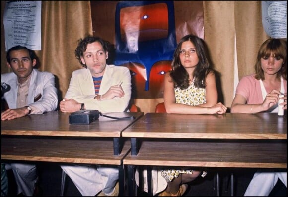 Patrick Dewaere et l'équipe du film Série Noire, le réalisateur Alain Corneau, Marie Trintignant et Myriam Boyer, au Festival de Cannes 1979