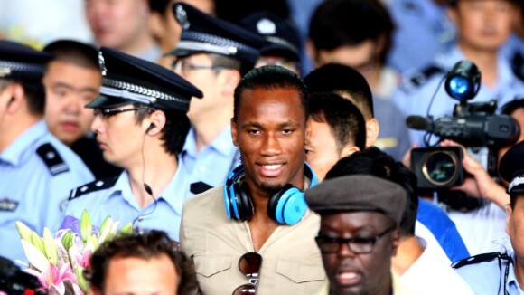 Didier Drogba en Chine : Accueilli comme un demi-dieu à Shanghai