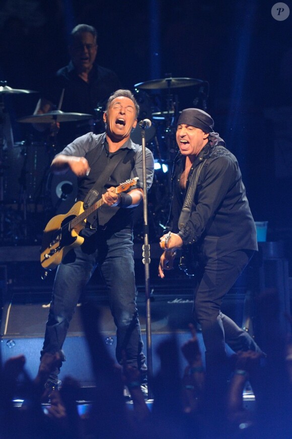 Bruce Springsteen et le E Street Band à Paris-Bercy le 4 juillet 2012, étape de la tournée Wreckling Ball Tour.