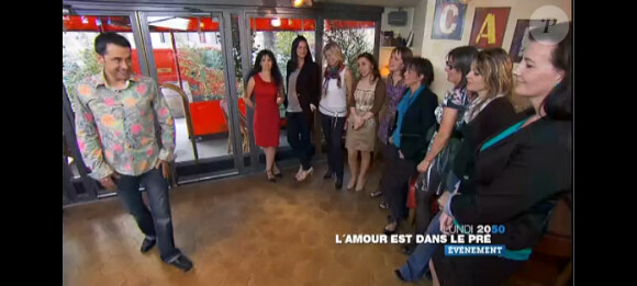 Patrice et ses prétendantes dans L'amour est dans le pré 7, lundi 16 juillet 2012 sur M6