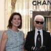 La princesse Caroline de Hanovre s'est jointe à son grand ami Karl Lagerfeld pour l'inauguration d'une nouvelle enseigne Chanel Joaillerie à Monaco, le 16 juillet 2012.