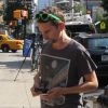 Matthew Bellamy affichait la tête des grands jours après avoir été surpris à la sortie d'un taxi à New York le 17 juillet 2012 avec Kate Hudson