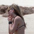 Avril Lavigne sur une plage de Cabo San Lucas au Mexique, le 20 juillet 2012.