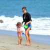 Belle journée à la plage pour Alessandra Ambrosio et sa jolie famille