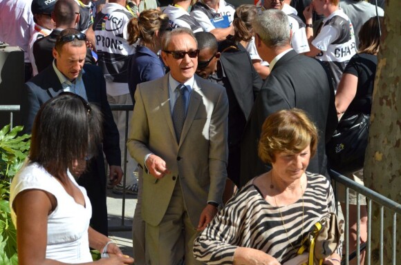 Bertrand Delanoë lors de la dernière étape du Tour de France 2012 sur les Champs Elysées à Paris le 22 juillet 2012