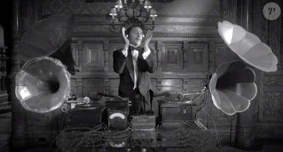 Bob Sinclar dans le clip de Groupie, inspiré par le succès de The Artist.