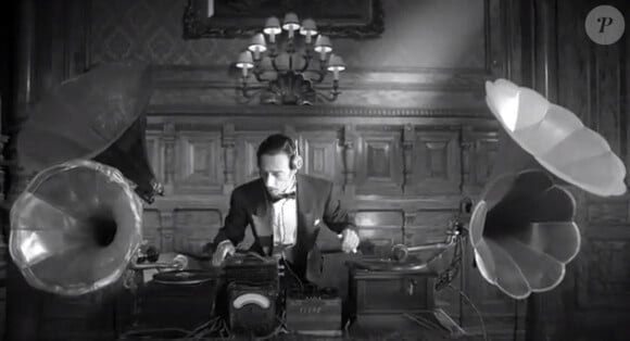 Bob Sinclar dans le clip de Groupie, inspiré par le succès de The Artist.