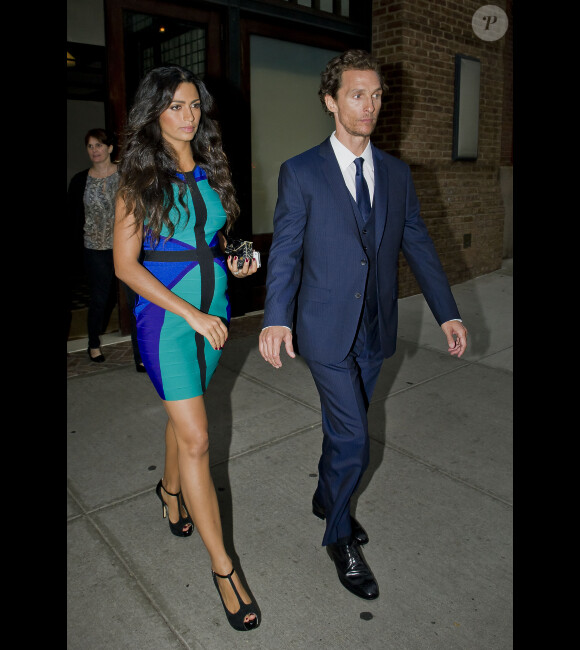 Matthew McConaughey et sa femme Camila Alves enceinte à l'avant-première de Killer Joe, à New York le 23 juillet 2012.