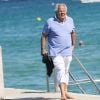 Massimo Gargia sur le ponton du Club 55 à St-Tropez, le jeudi 26 juillet 2012.