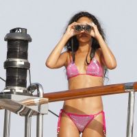Rihanna sexy en bikini, trouble la tranquillité méditerranéenne