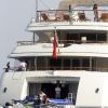 Ayant mis la musique trop forte, Rihanna a vu débarquer les gendarmes sur son yacht. Côte d'Azur le 27 juillet 2012.